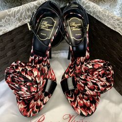 NEW ROGER VIVIER ROSE 'N ROLL SATIN RED PRINT PLATFORM HEELS 37 NEW