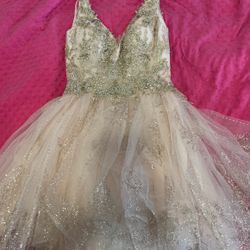Young Women Dress