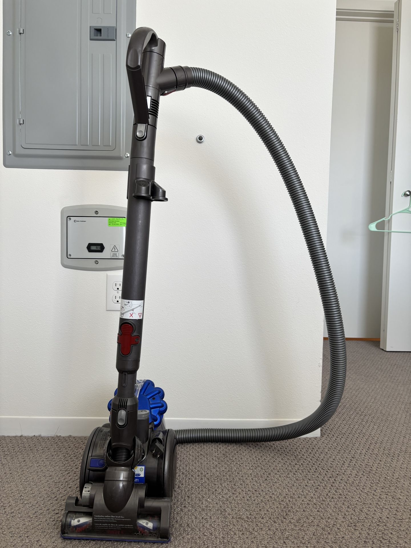 Dyson Standing Vacuum D26