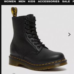 Doc Marten 1460 Women’s Boot