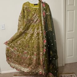 Pakistani Hina Night Dress In Size Large Only 120$ Used Once New 