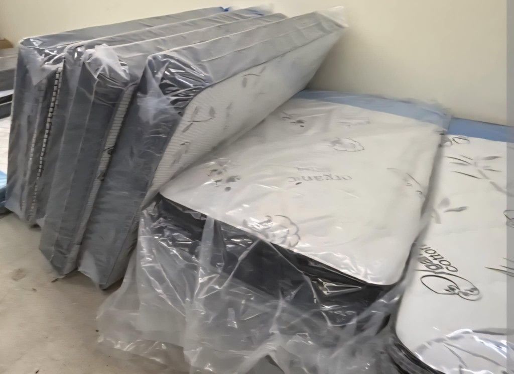 99 No Hidden Costs Day Delivery Se Habla Espanol Twin Mattress 99 Full 159 Queen Bed 179 King 229 California King 229 Frame 69 XL Twin Mattresses