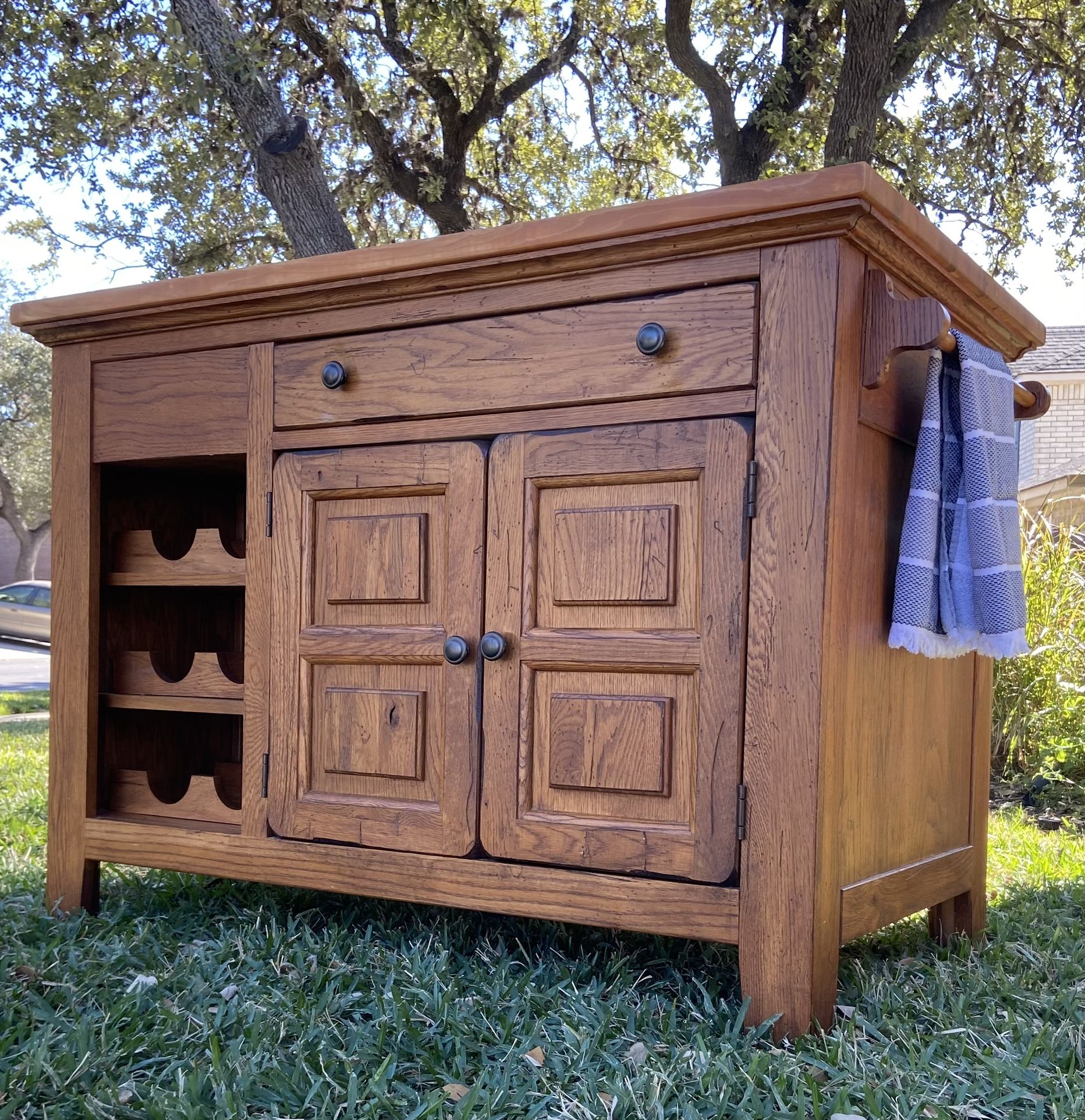 Broyhill Kitchen Island Attic Heirloom Collection