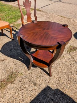 Round table