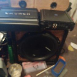 12- Rockford Fosgate P2 And 2 Amps