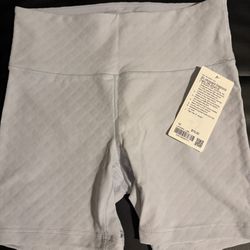 LuLuLemon Diamond Trainer Shorts Brand New