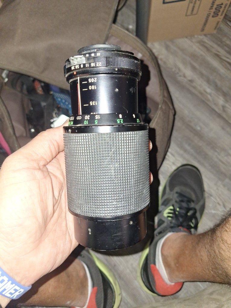 Vivitar Lens