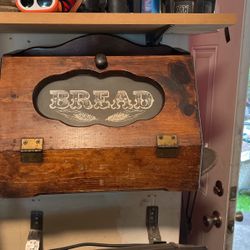 Vintage Bread Box !!!
