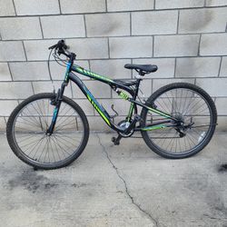 Huffy Tocoa 27.5 Bike