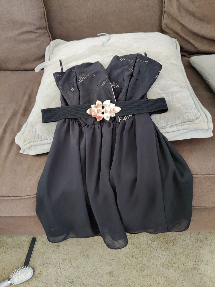 NEW BLACK STRAP DRESS WITH BELT ( SMALL ) 