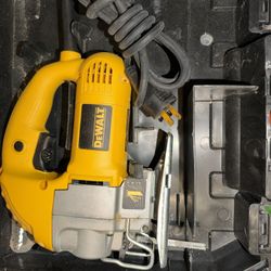 DeWalt DW317 Variable Speed Orbital Jigsaw with Hard Case