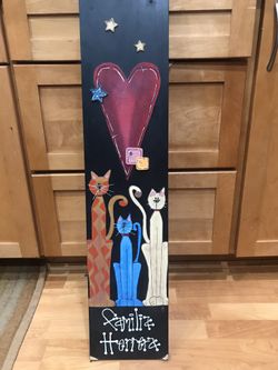 Painted cats decorating board