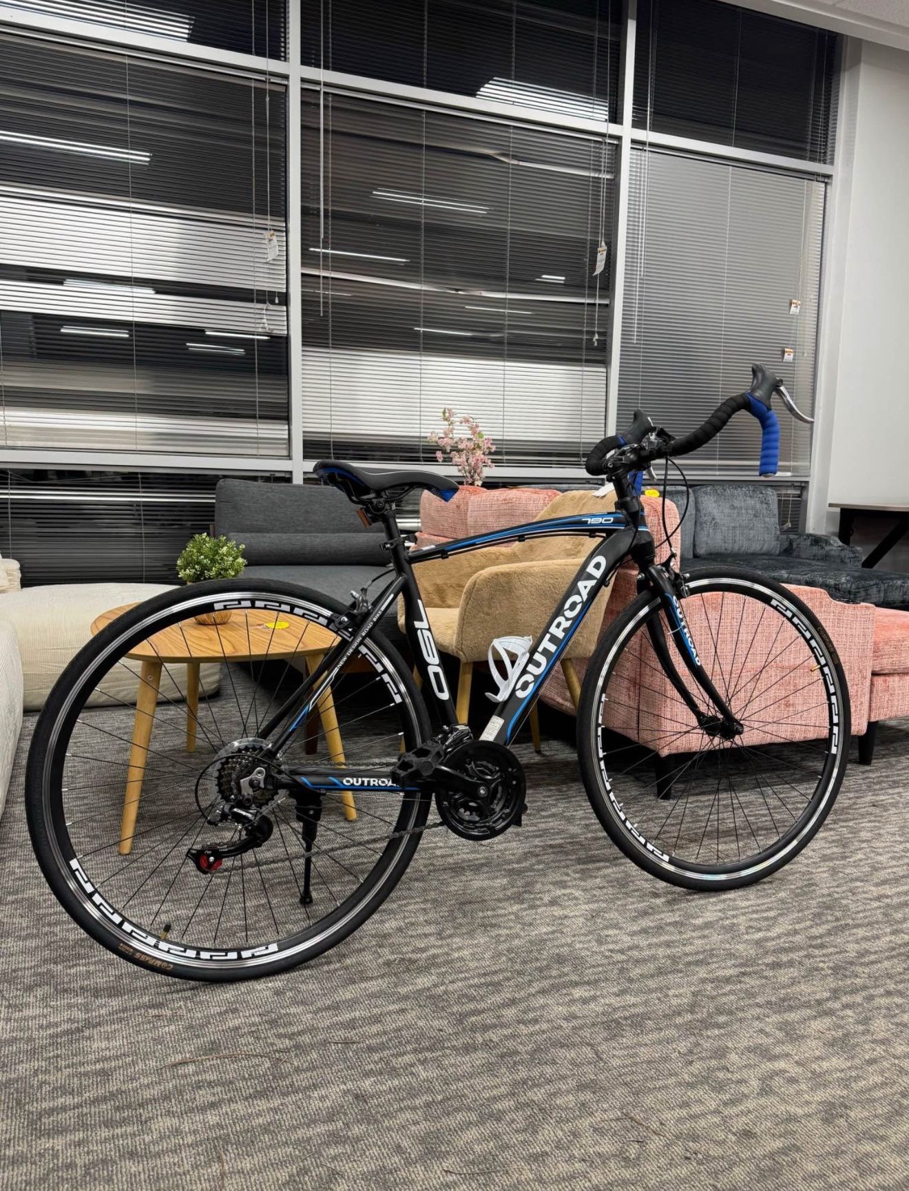 Outroad 700C Road Bike – Lightweight Aluminum Frame, 14-21 Speed, Dual Disc/V Brakes, Commuter Bicycle for Men & Women (Blue). 💰105$