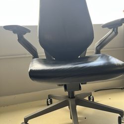 Steelcase gesture ergonomic Office Chair Black Leather (rare) 