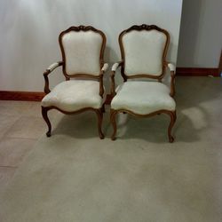2 Arm Chairs- off white - BEAUTIFUL 