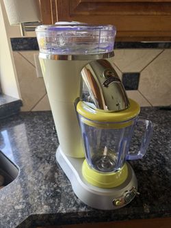 Margaritaville Bahamas Frozen Concoction Margarita Maker Drink Blender DM0500