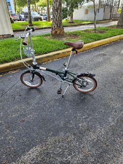 Folding bicycle... Dahon