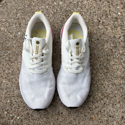 Nike Odyssey React Flyknit 2 running shoe size 6 lace up lightweight white train