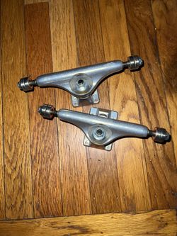 Independent Trucks & Bronson Speed Co. Bearings