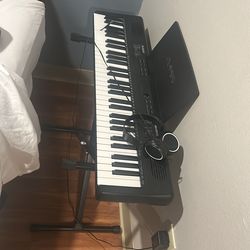 Electronic piano