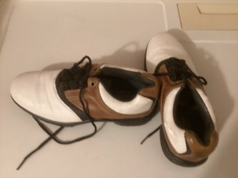 Brand new golf shoes,made by foot joy size 7
