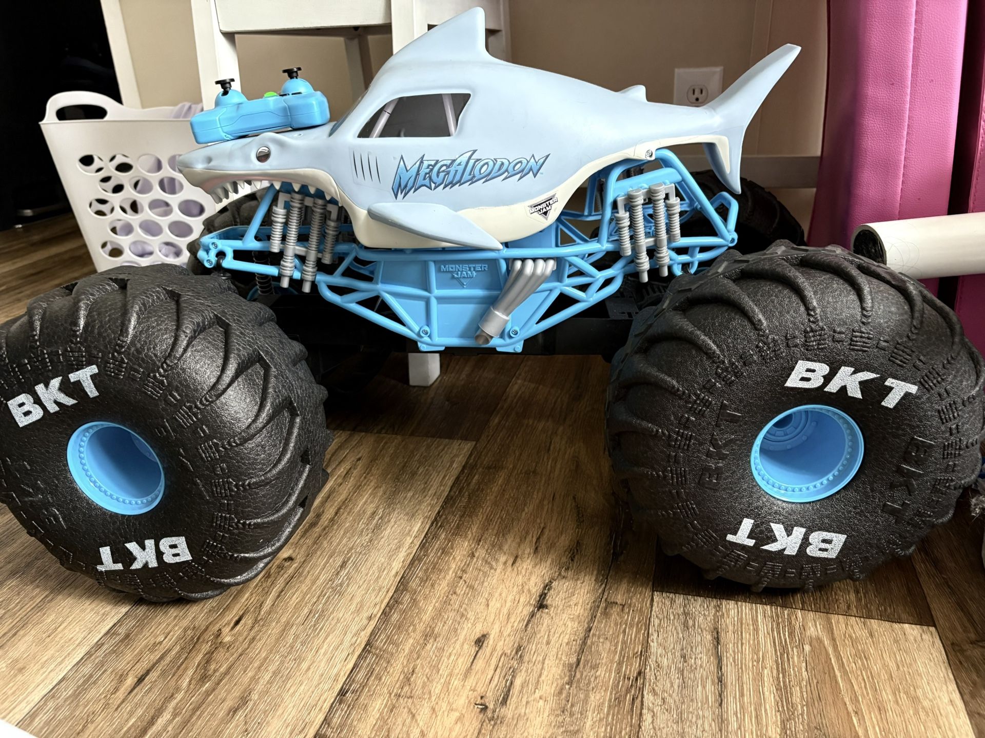 Megalodon Monster Jam Truck