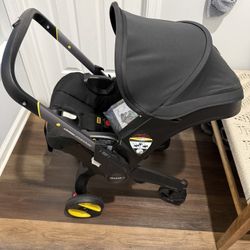 Doona Stroller and Car seat Base 