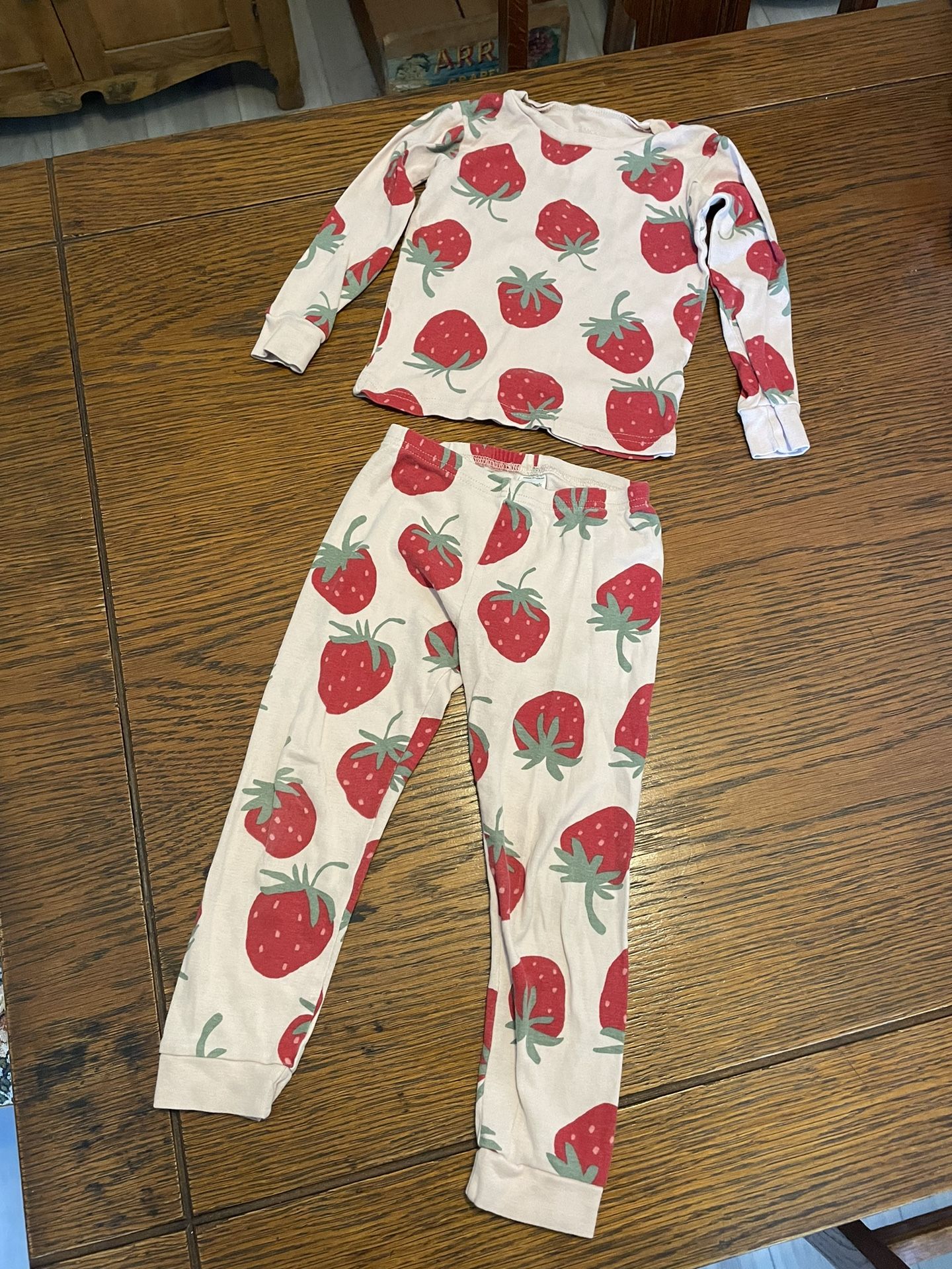 Carter’s Pajamas Set