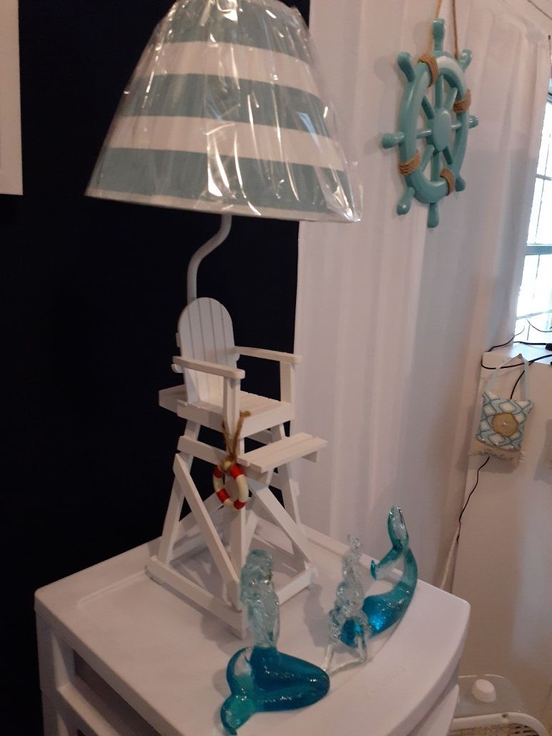 Beautiful beach lamp brand new