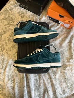 Nike dunk green velvet