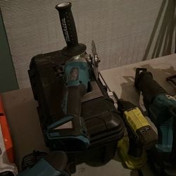 Makita Angle Grinder With Variable Speed, Battery And Charger Included