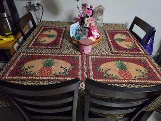Wood Dinning Table