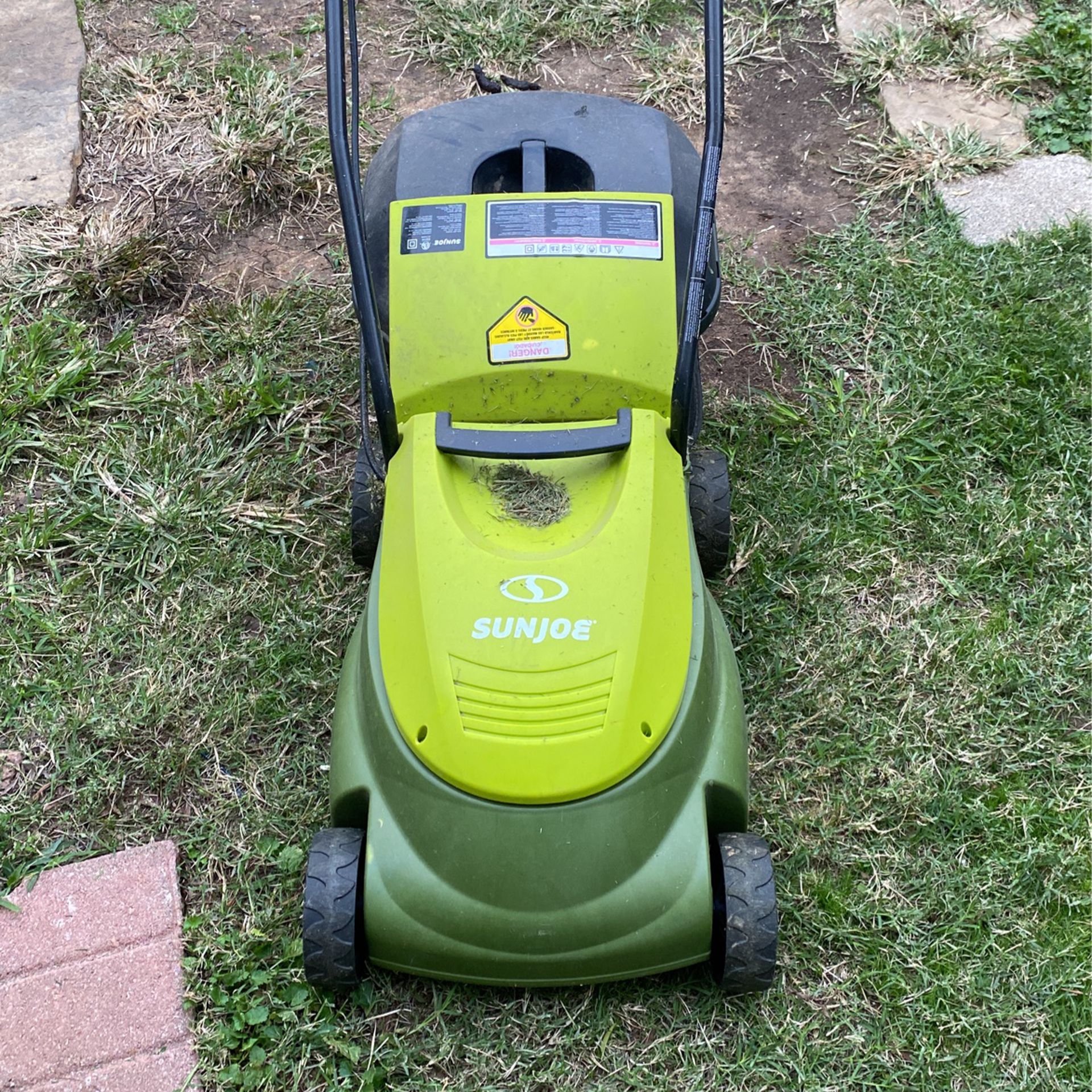 Electric Lawn Mower And Weed Eater 