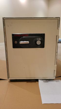 Safe - Key and combination combo Fire Fyter FF-250