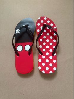 Size 10， adults Disney flip-flops,Mickey Mouse motifs on left, Minnie Mouse polka dots on right