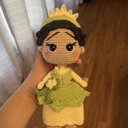 crochet Tiana doll