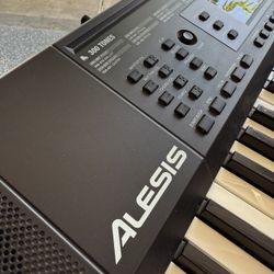 ELECTRIC KEYBOARD