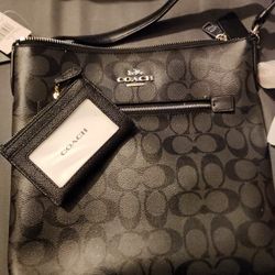 New Coach Purse And Card Holder