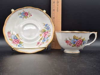 Vintage Roslyn Fine Bone China, England
