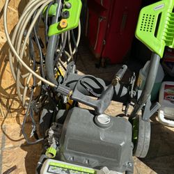 Greenworks Pressure Washer With Accessories  