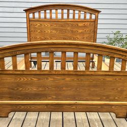 Queen Size Oak  Bed 