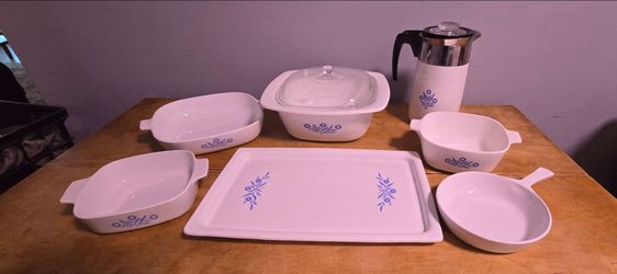 Corn flower blue CorningWare 8pc Vtg