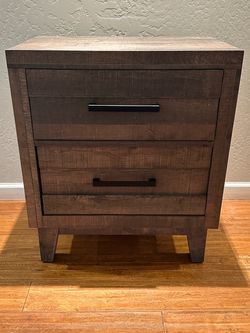 Living Spaces Bedroom Set