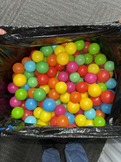 Ball Pit Tent Play Set With 400 Ball Pit Balls