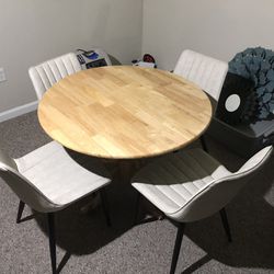 New Wood Kitchen Table w/4 Chairs