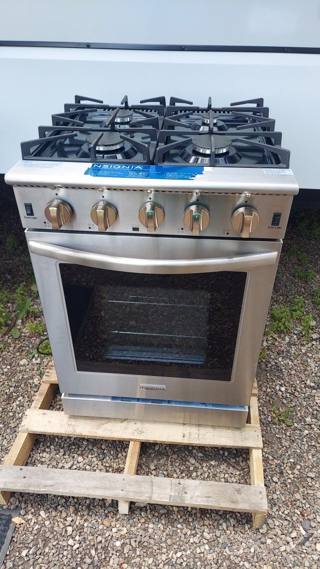 Insignia 3.7 Cu Ft Gas Range Oven For RVs.