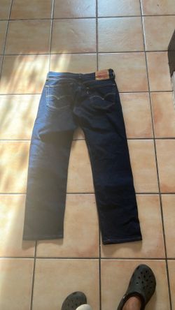Brand new jeans only wore them one time one is true religion and the other one is Levi’s 20 dollars for both