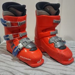 Kids Salomon Ski Boots, Size 23.5