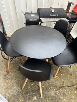 Table With 4 Chairs