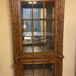 China/Curio Cabinet 